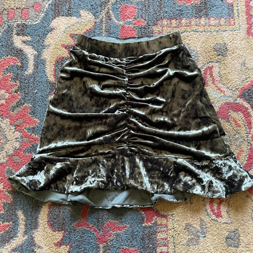 Topshop velvet green mini skirt (size 2, w/tags attached)